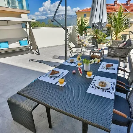 Apartmán Luxury Urban With Jacuzzi Split