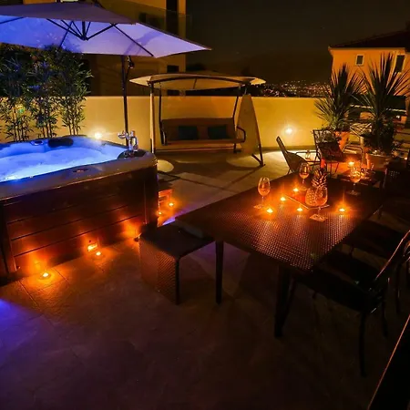 Luxury Urban With Jacuzzi