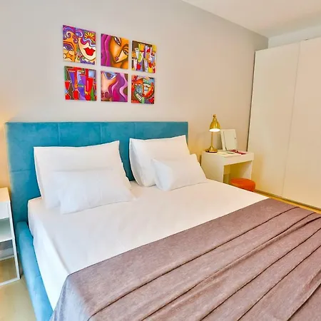 Luxury Urban With Jacuzzi Apartmán Split