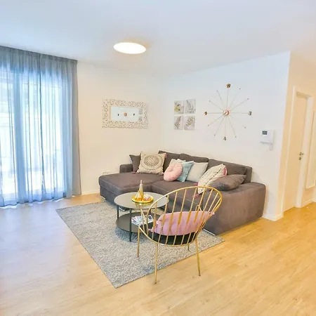 Luxury Urban With Jacuzzi