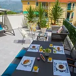 Апартаменты Luxury Urban With Jacuzzi *